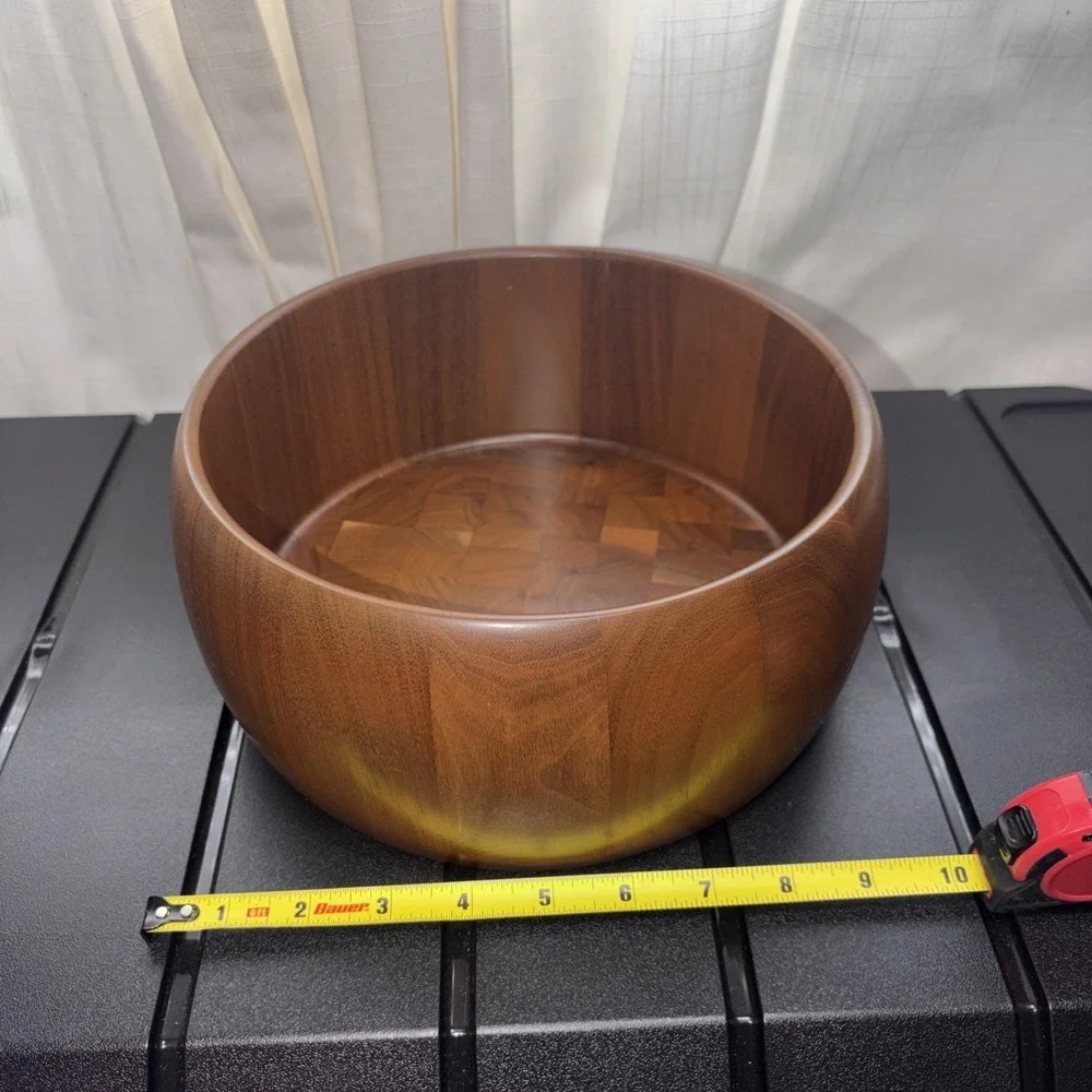 VTG Diversified Industries Division Solid American Single Walnut Salad Bowl 1526